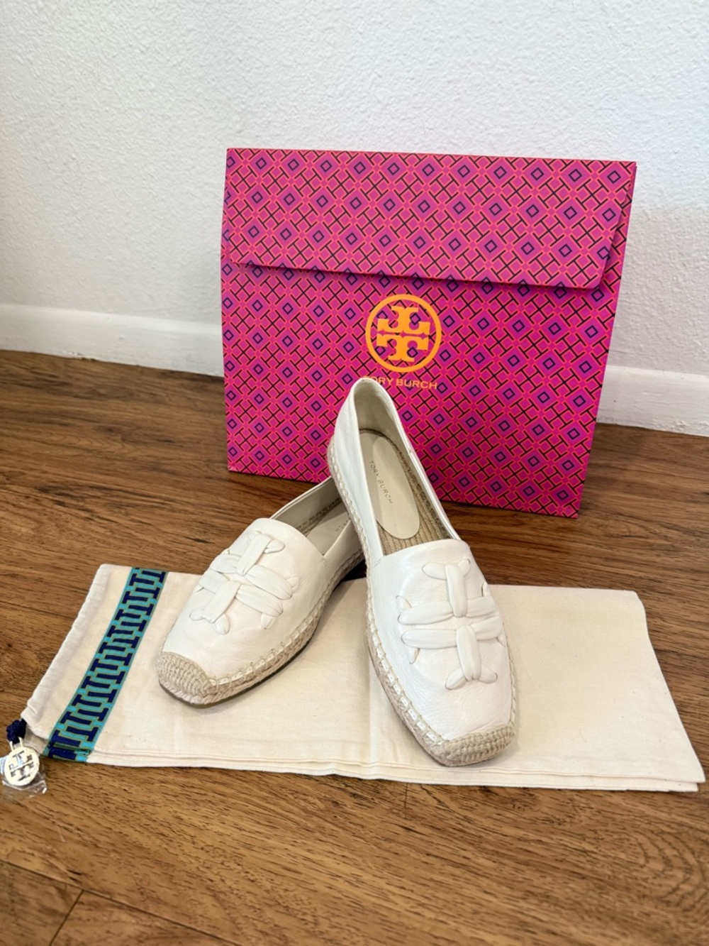 NWOT Tory Burch Espadrille Flats 6.5 White Leather Slip On Loafers